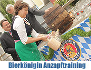 Anzapf-Kurs der bayerischen Bierkönigin 2014 Tina-Christin Rüger im historischen Eiswerk von Paulaner am 21.07.2014 (©Foto. Martin Schmitz)